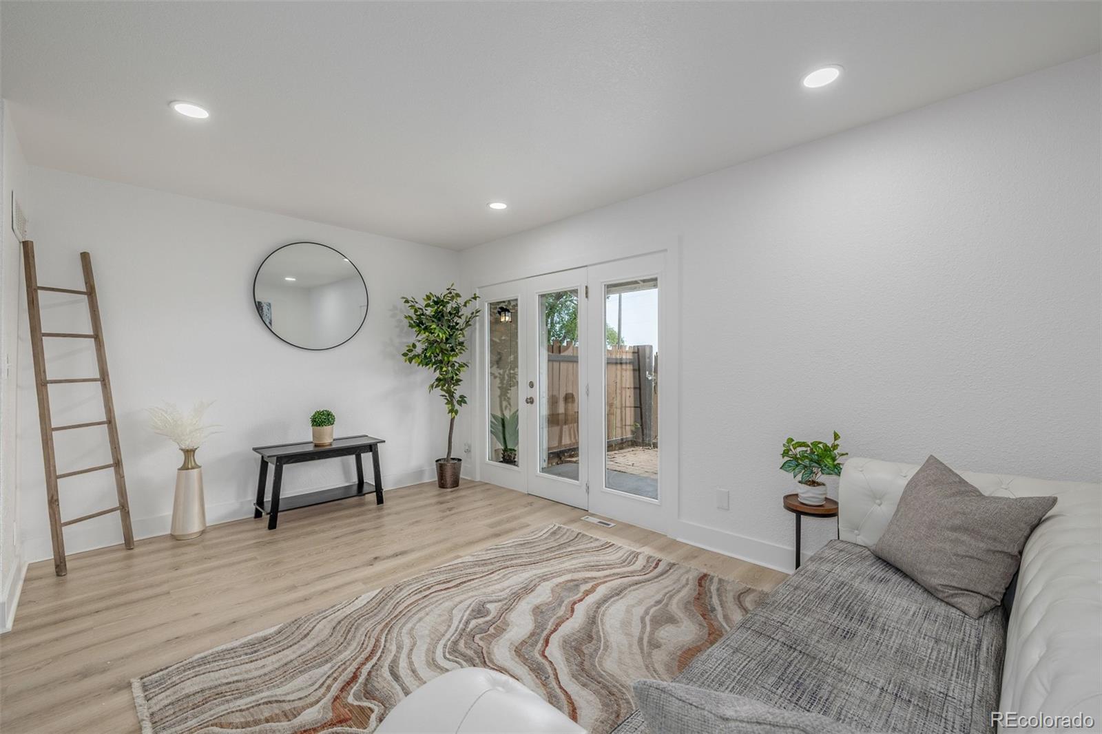 MLS Image #10 for 2232  coronado parkway,denver, Colorado
