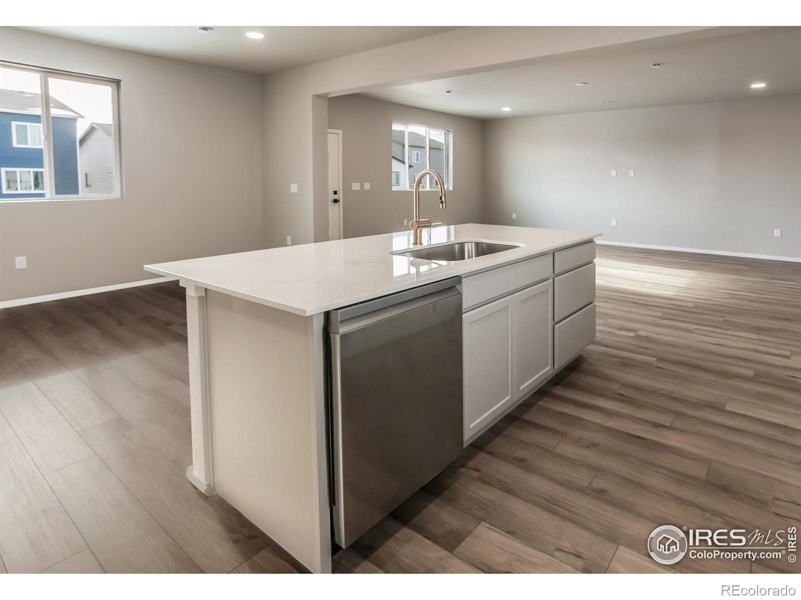 MLS Image #13 for 1590  sunflower way,johnstown, Colorado