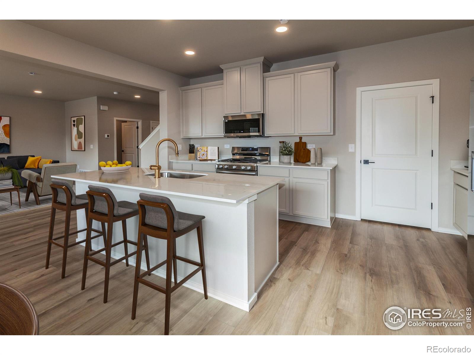 MLS Image #39 for 1590  sunflower way,johnstown, Colorado