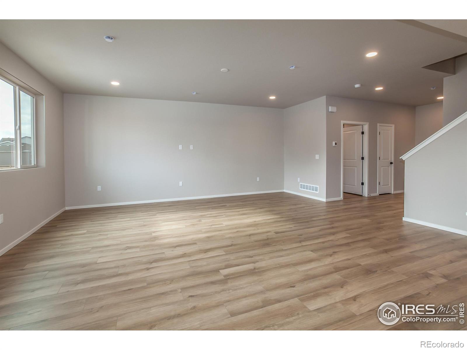 MLS Image #6 for 1590  sunflower way,johnstown, Colorado