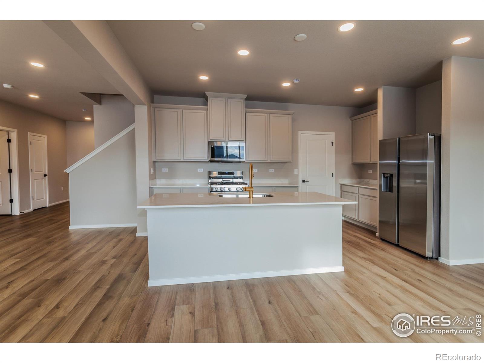 MLS Image #9 for 1590  sunflower way,johnstown, Colorado