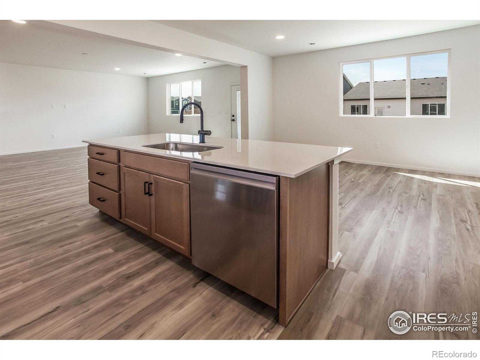 MLS Image #12 for 1600  sunflower way,johnstown, Colorado