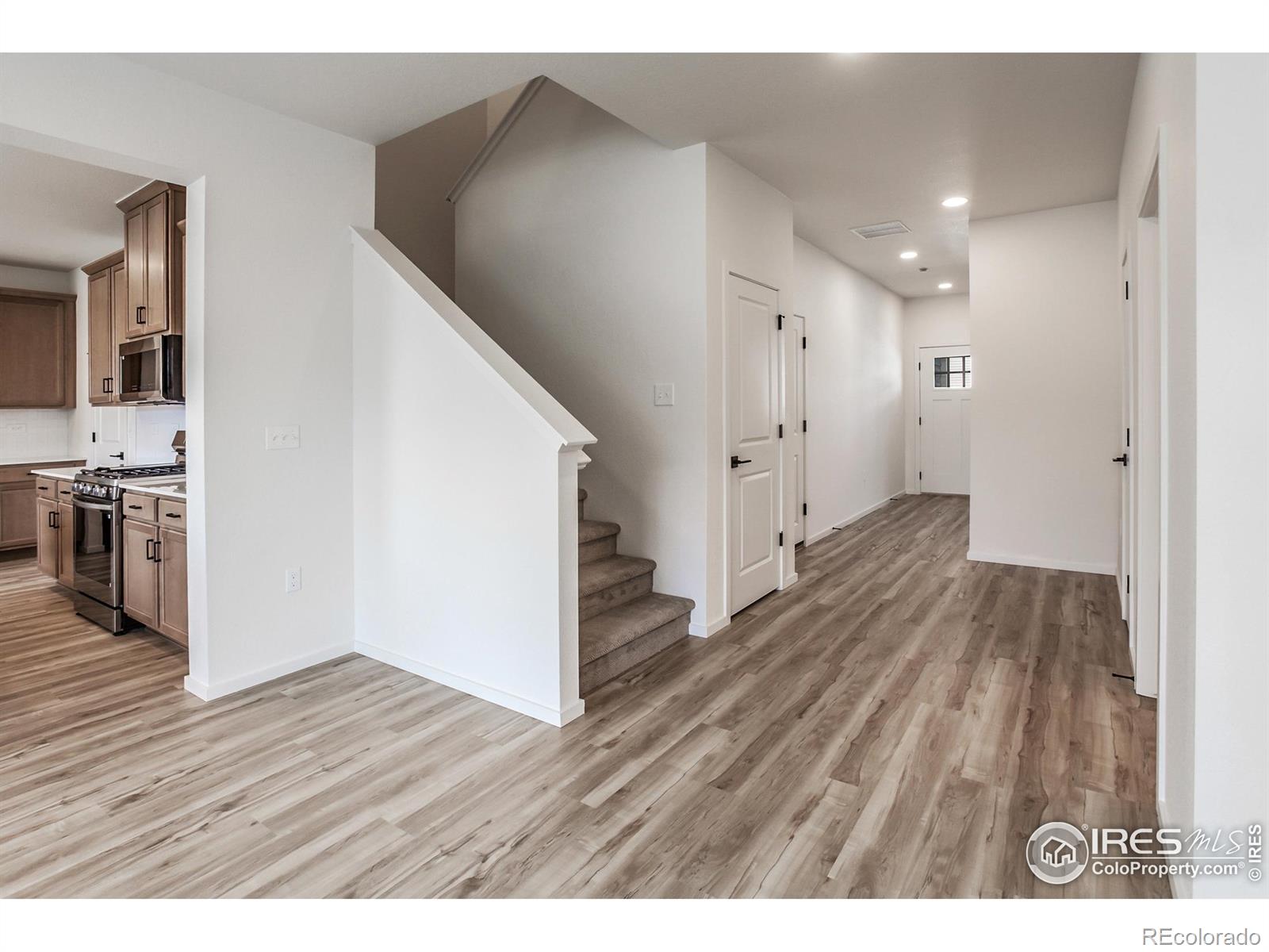 MLS Image #4 for 1600  sunflower way,johnstown, Colorado