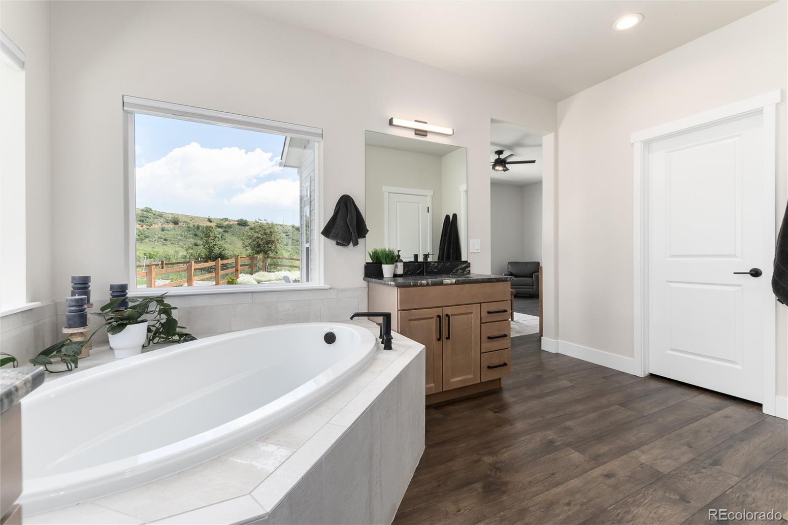 MLS Image #26 for 5225  mesa top drive,monument, Colorado