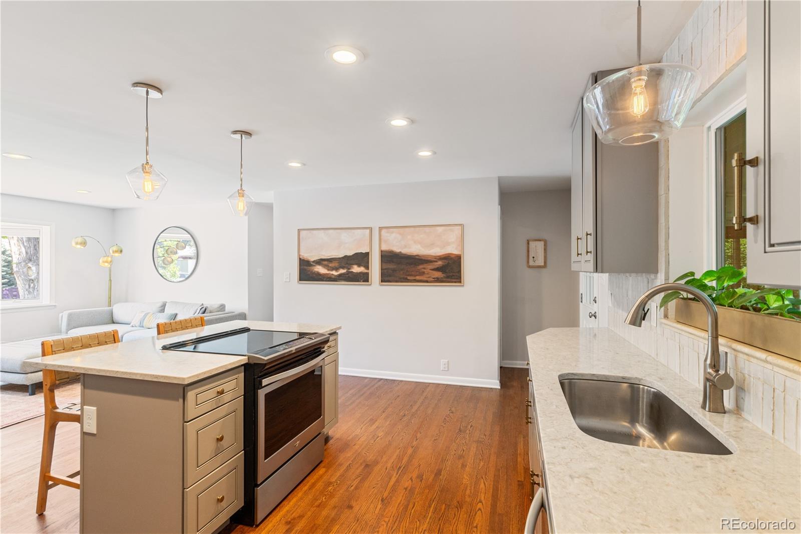 MLS Image #14 for 5525 e bails drive,denver, Colorado