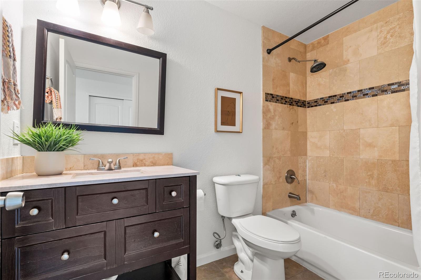MLS Image #16 for 951 s osage street,denver, Colorado