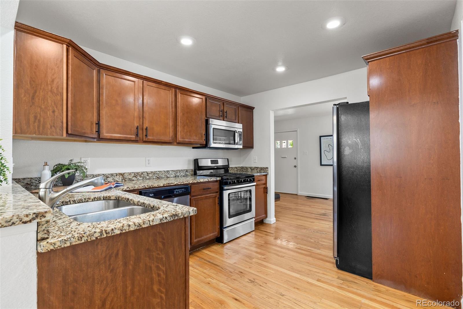 MLS Image #8 for 951 s osage street,denver, Colorado
