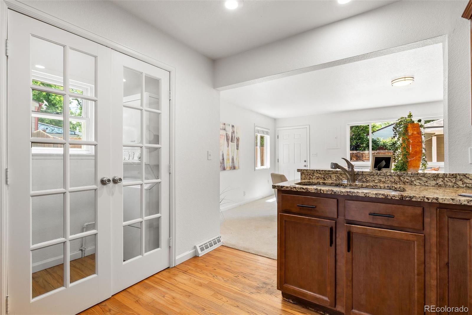 MLS Image #9 for 951 s osage street,denver, Colorado