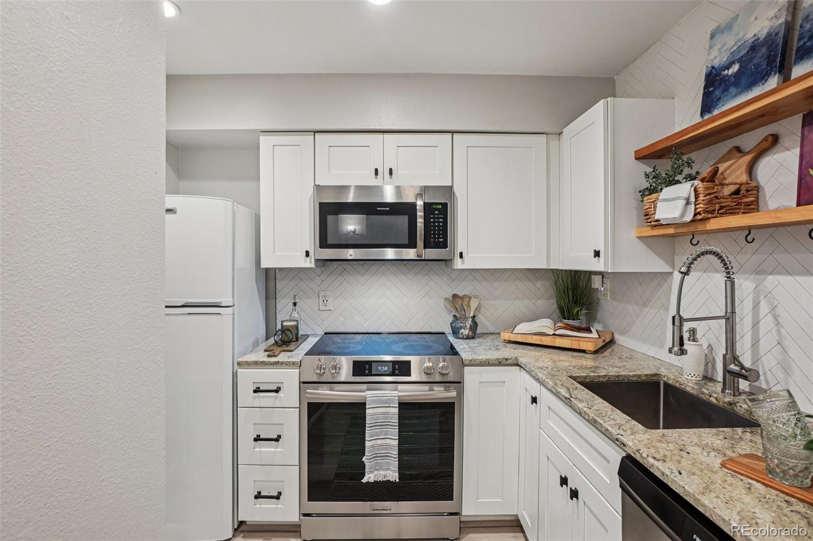 MLS Image #24 for 5300 e cherry creek south drive  918,denver, Colorado