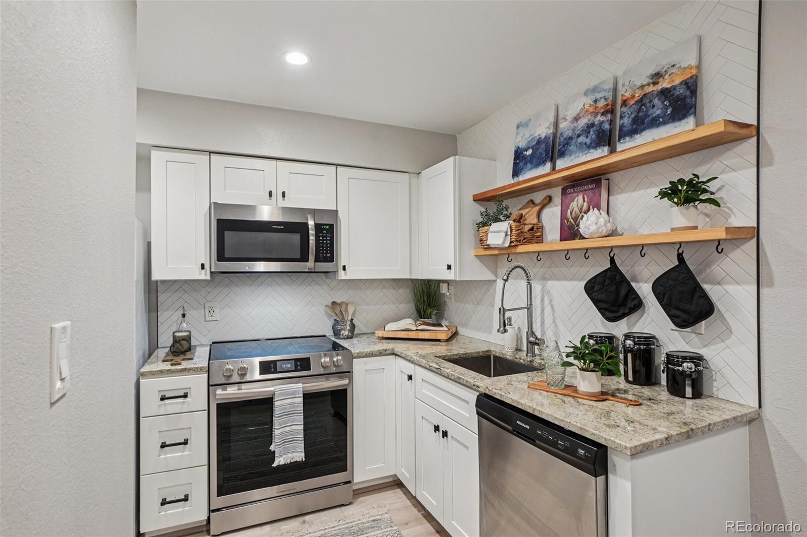 MLS Image #25 for 5300 e cherry creek south drive  918,denver, Colorado
