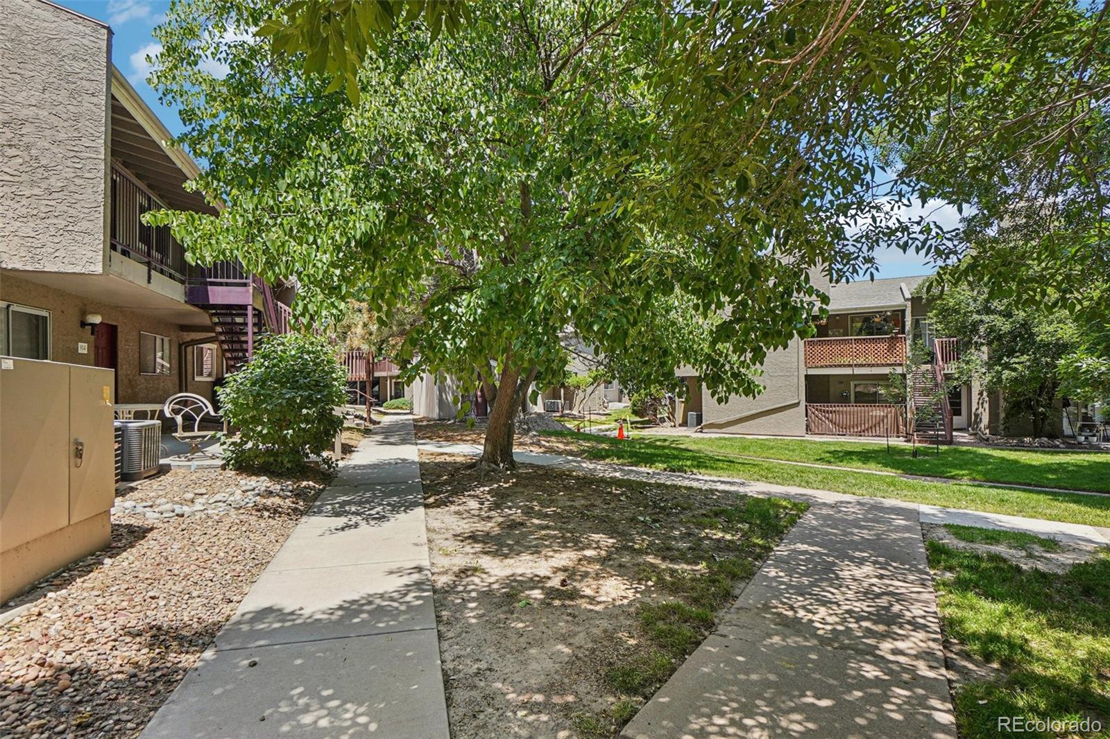 MLS Image #3 for 5300 e cherry creek south drive  918,denver, Colorado
