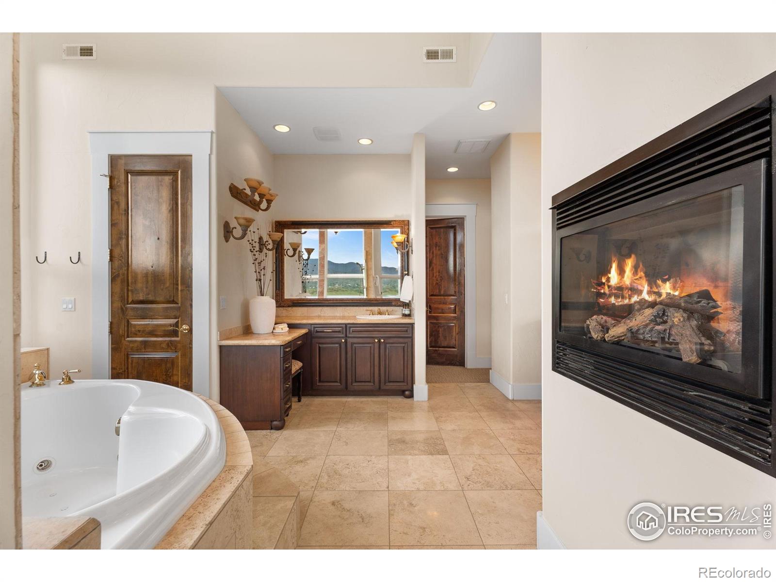 MLS Image #18 for 5008  indian creek road,loveland, Colorado
