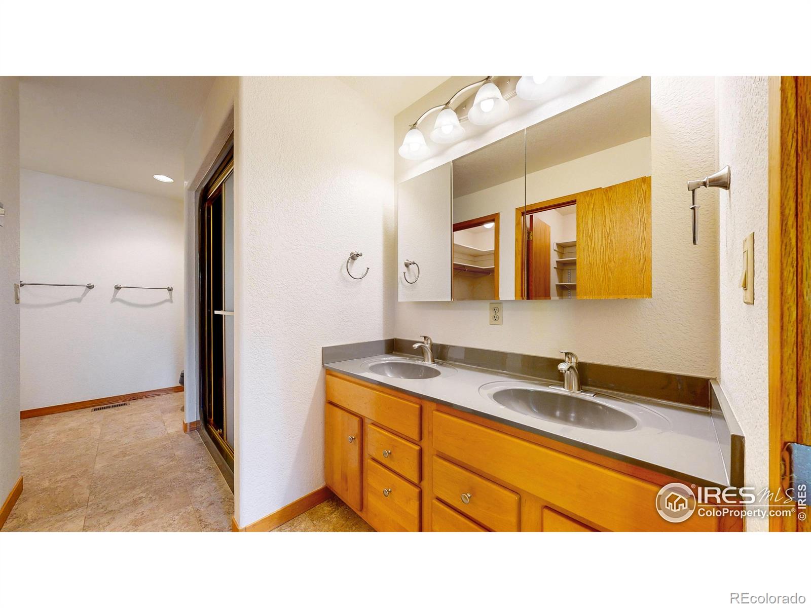 MLS Image #19 for 2201  greenmont court,fort collins, Colorado