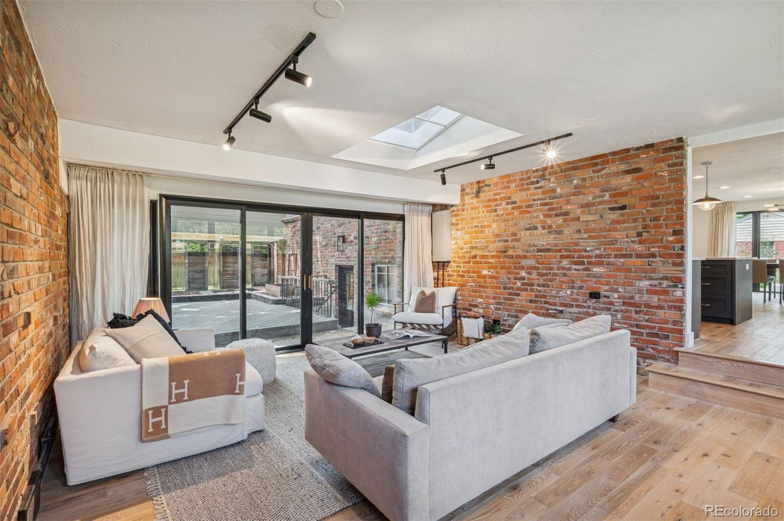 MLS Image #15 for 4634 w tufts circle,denver, Colorado