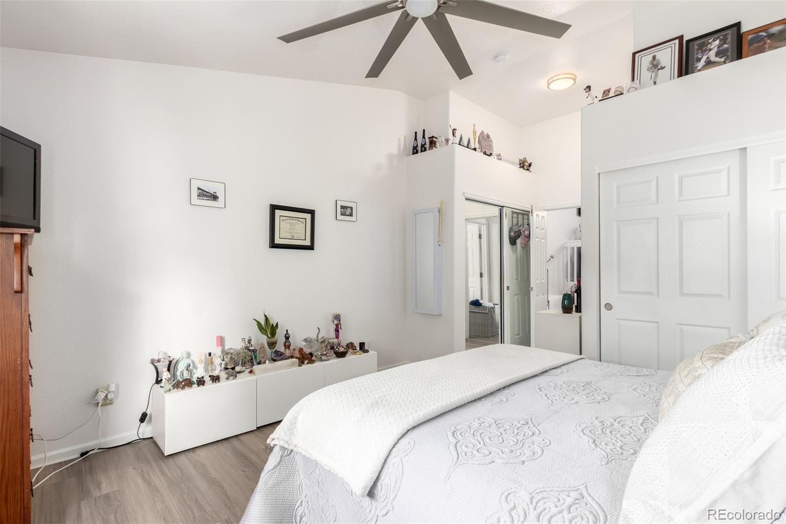 MLS Image #16 for 1885 s quebec way,denver, Colorado