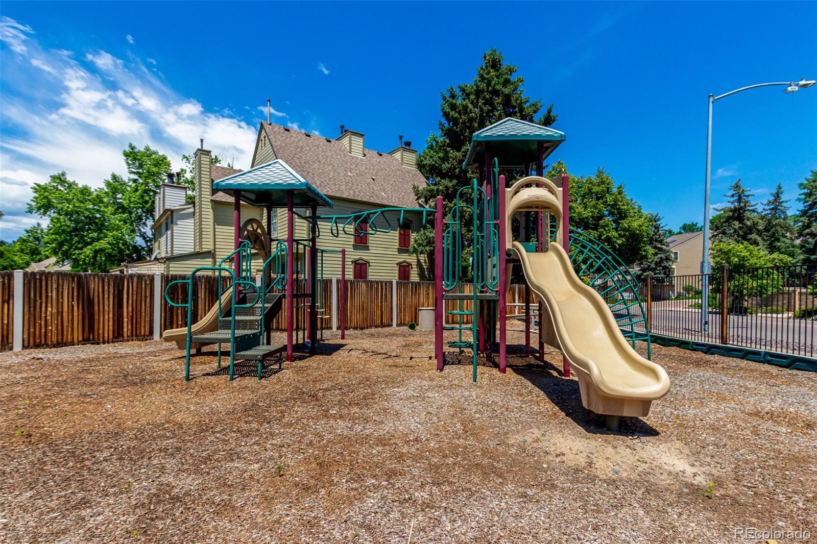 MLS Image #37 for 1885 s quebec way,denver, Colorado