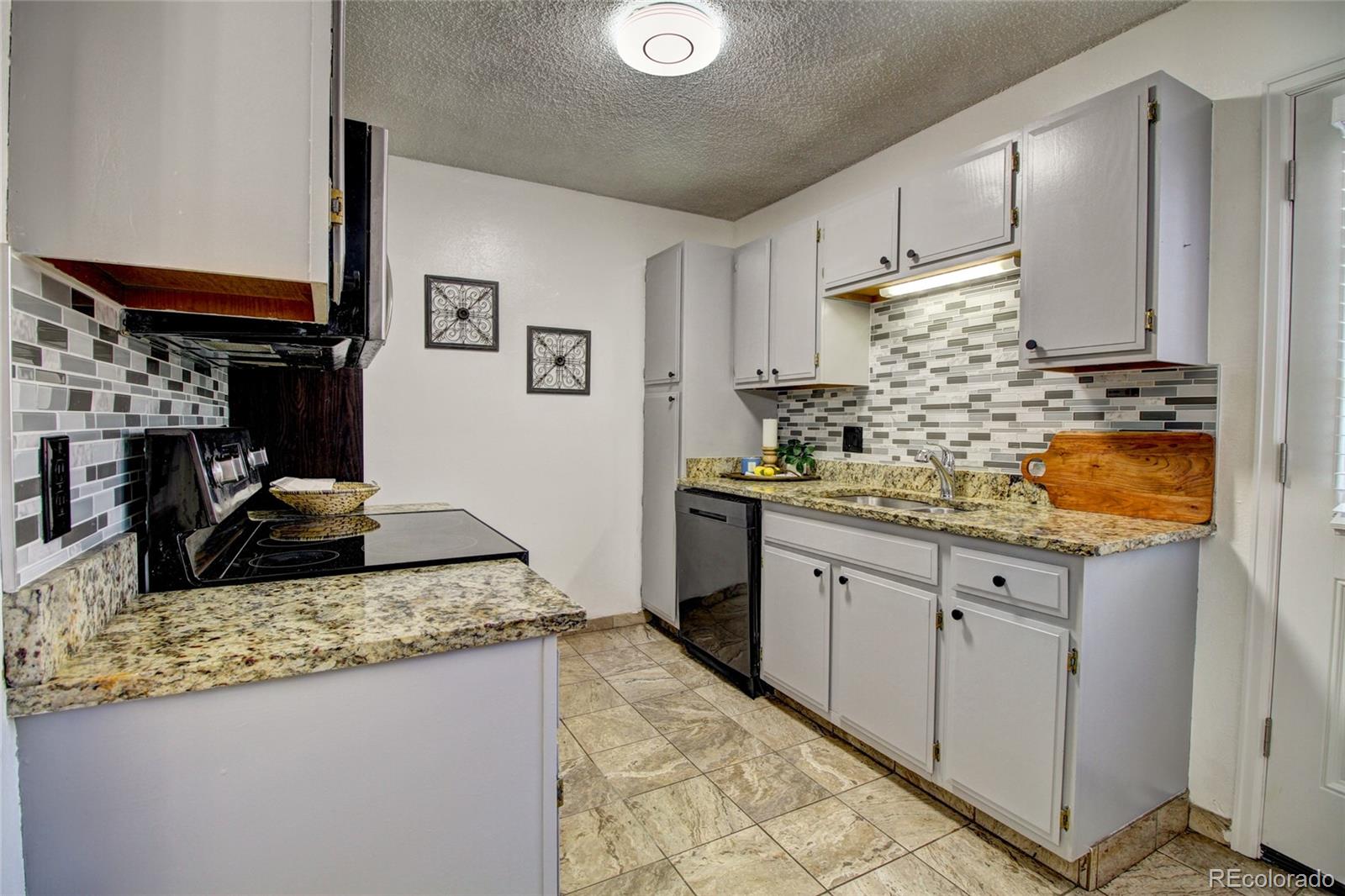 MLS Image #6 for 1517 s owens street,denver, Colorado