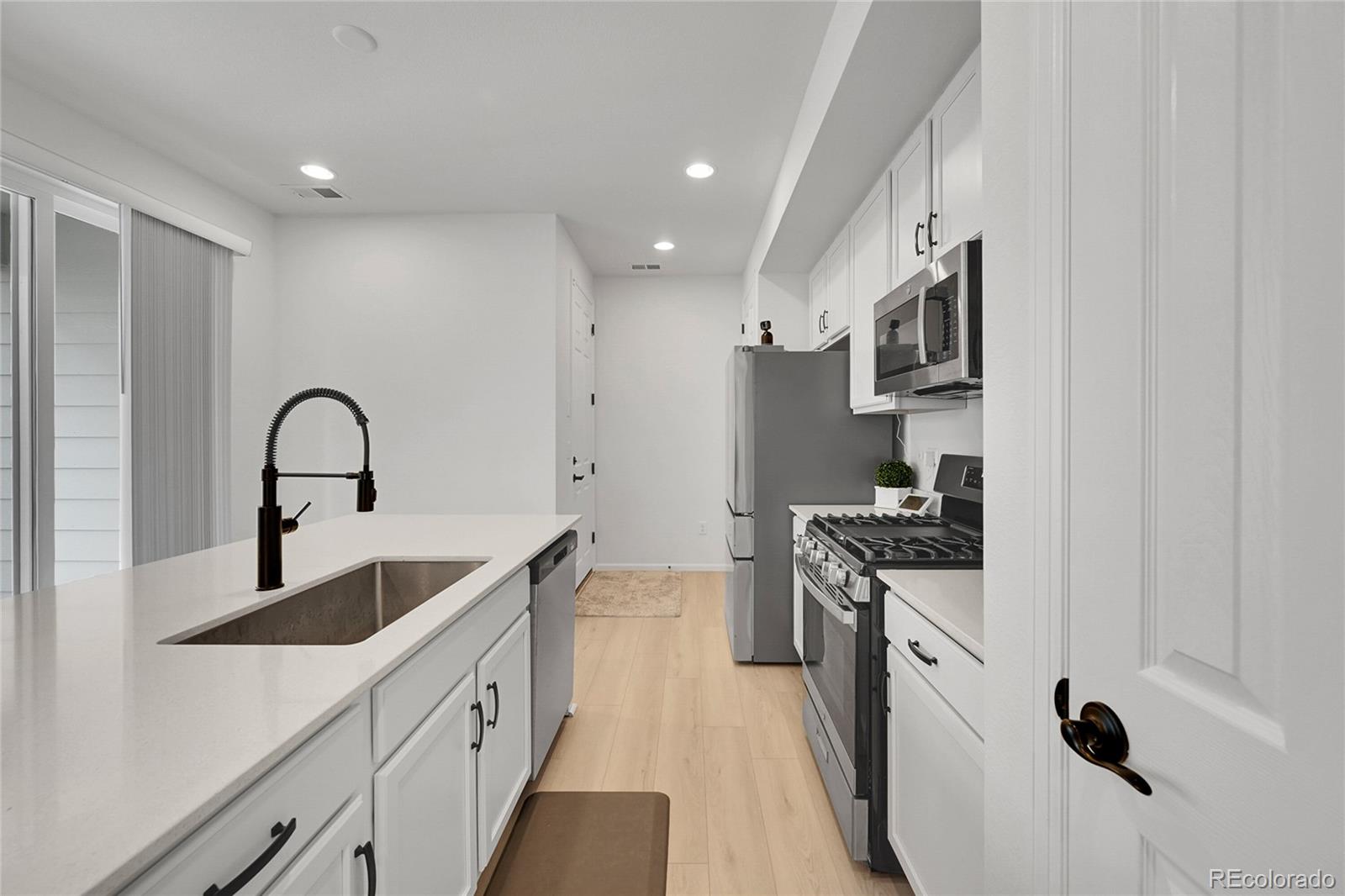 MLS Image #9 for 4612 s wenatchee street,aurora, Colorado