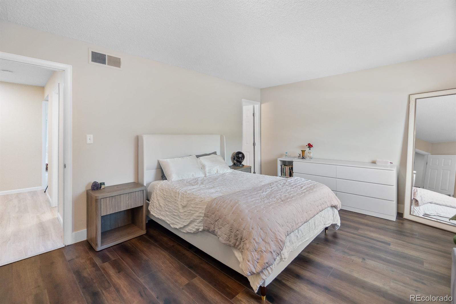 MLS Image #21 for 6856 s broadway ,centennial, Colorado