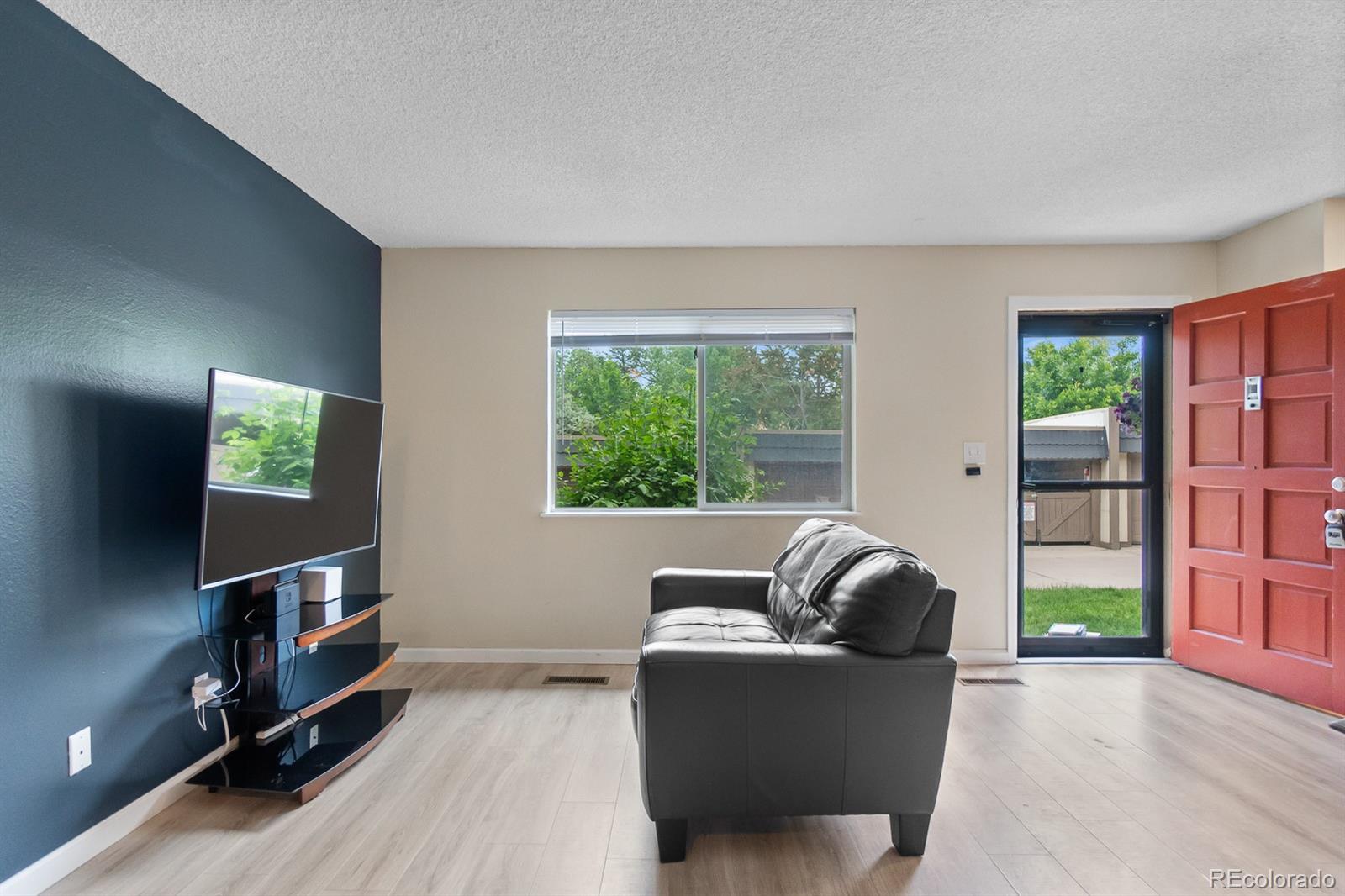 MLS Image #6 for 6856 s broadway ,centennial, Colorado