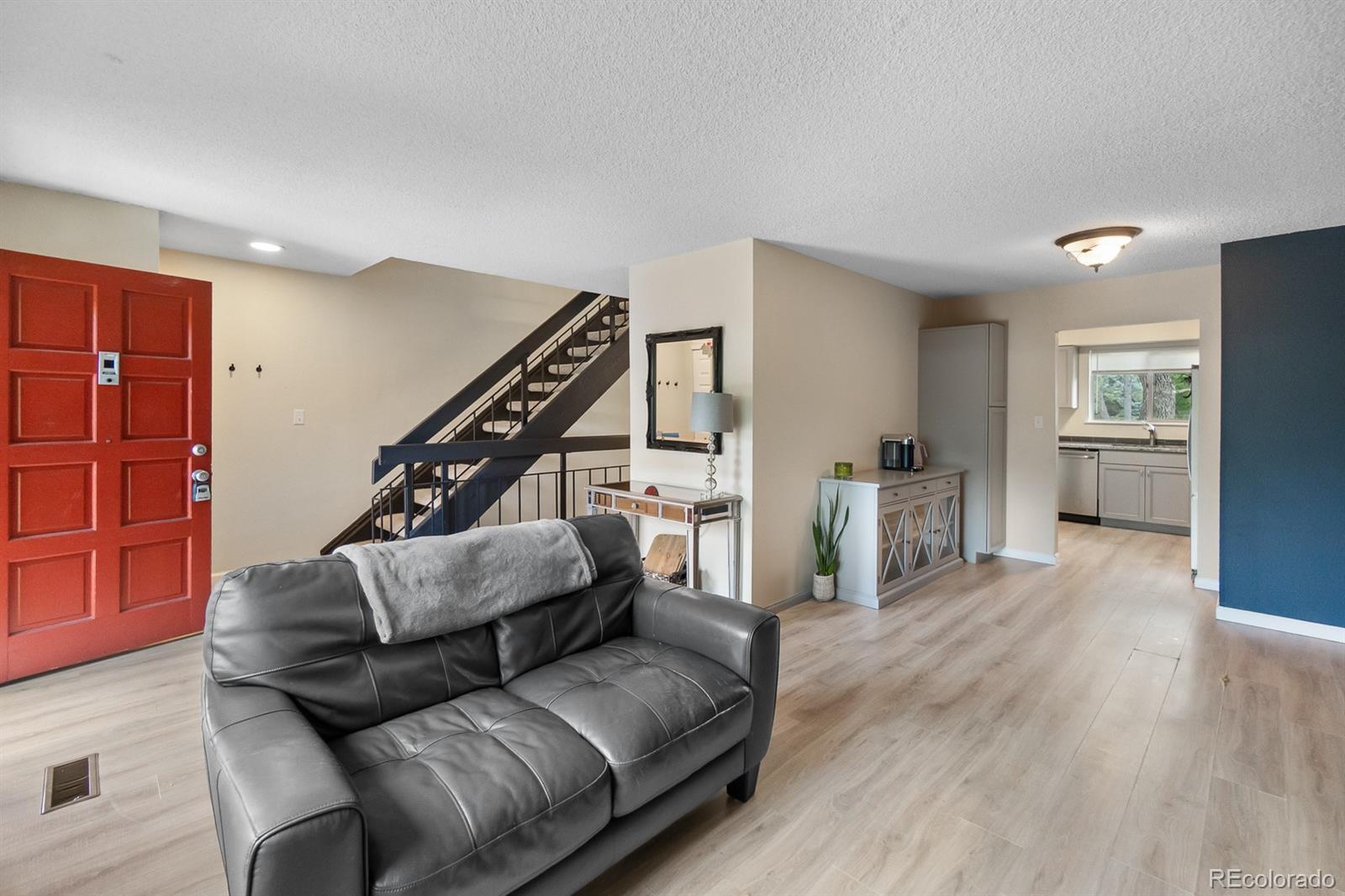 MLS Image #7 for 6856 s broadway ,centennial, Colorado
