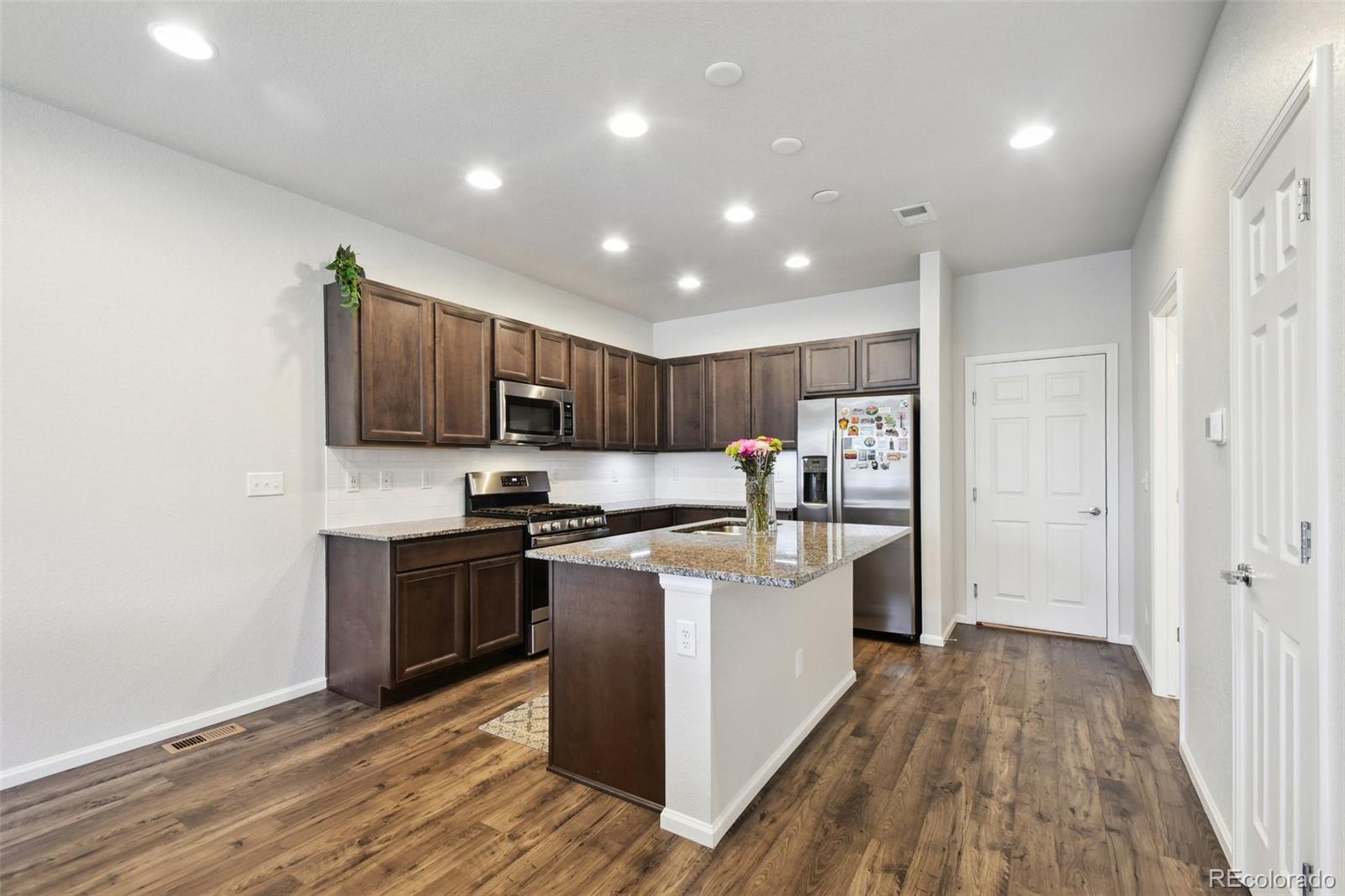 MLS Image #6 for 19221 e 65th avenue,denver, Colorado