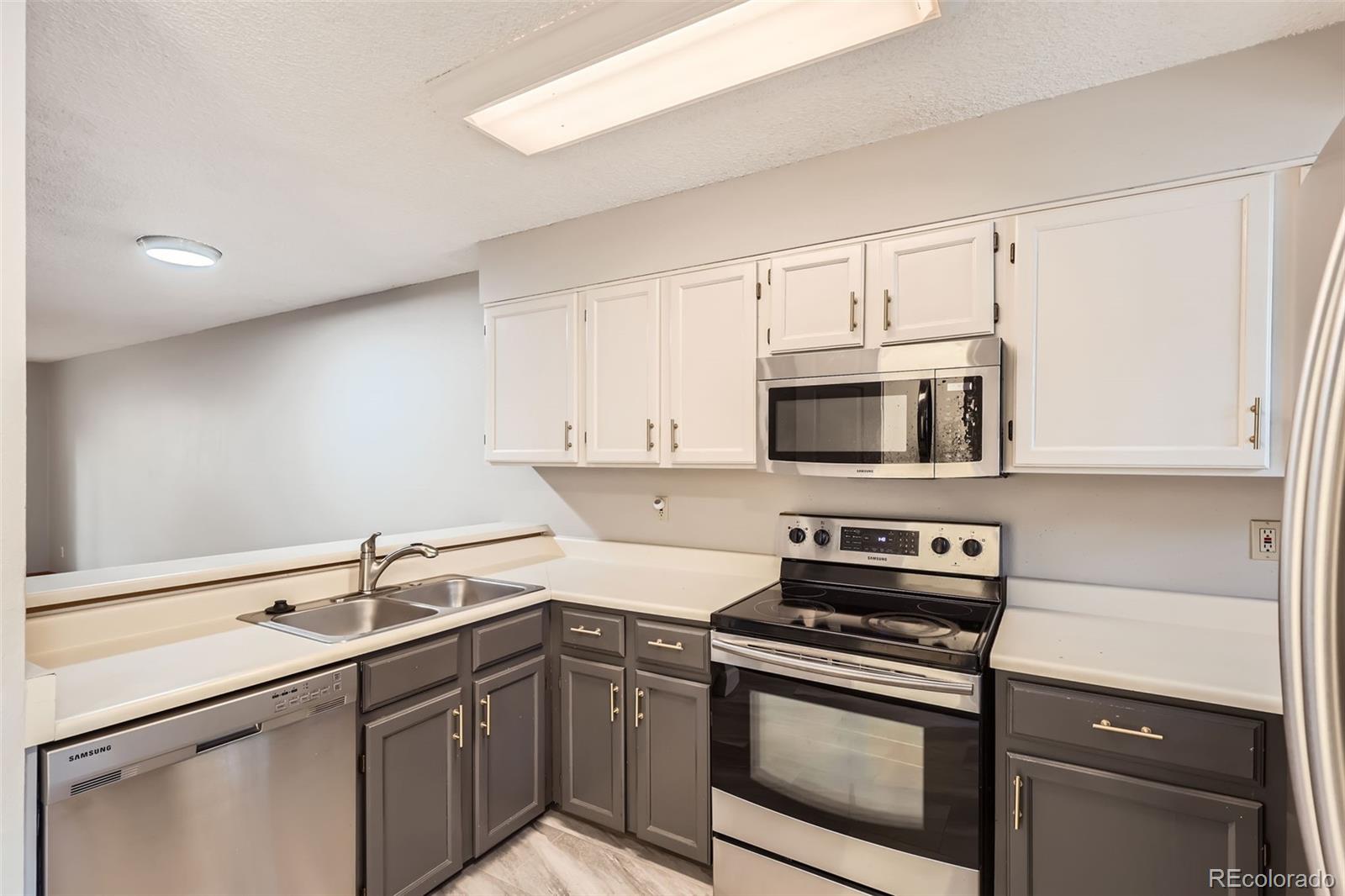 MLS Image #7 for 11155 w 17th avenue,lakewood, Colorado