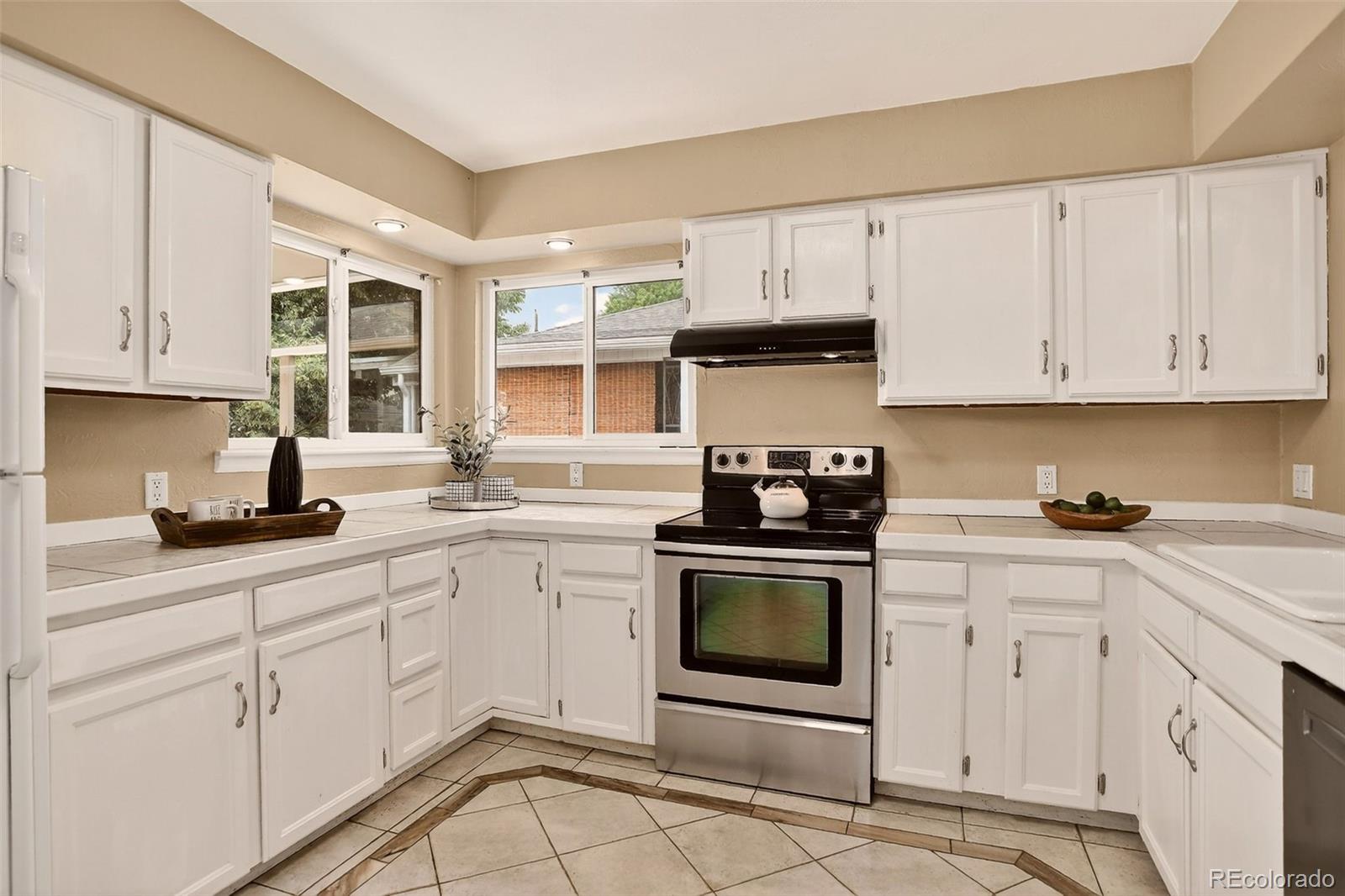 MLS Image #8 for 3979 s grant street,englewood, Colorado