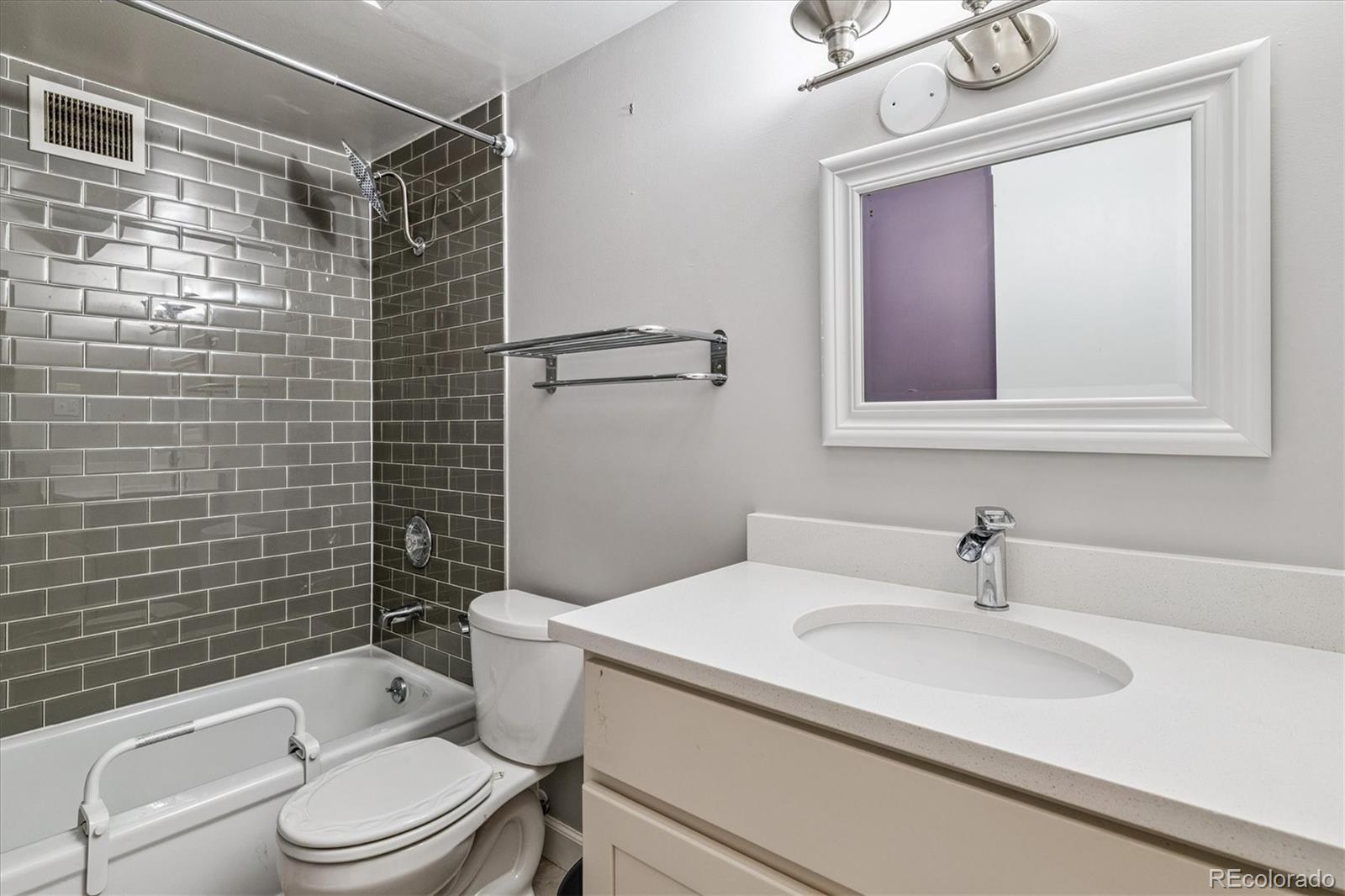 MLS Image #11 for 595 s alton way 7b,denver, Colorado