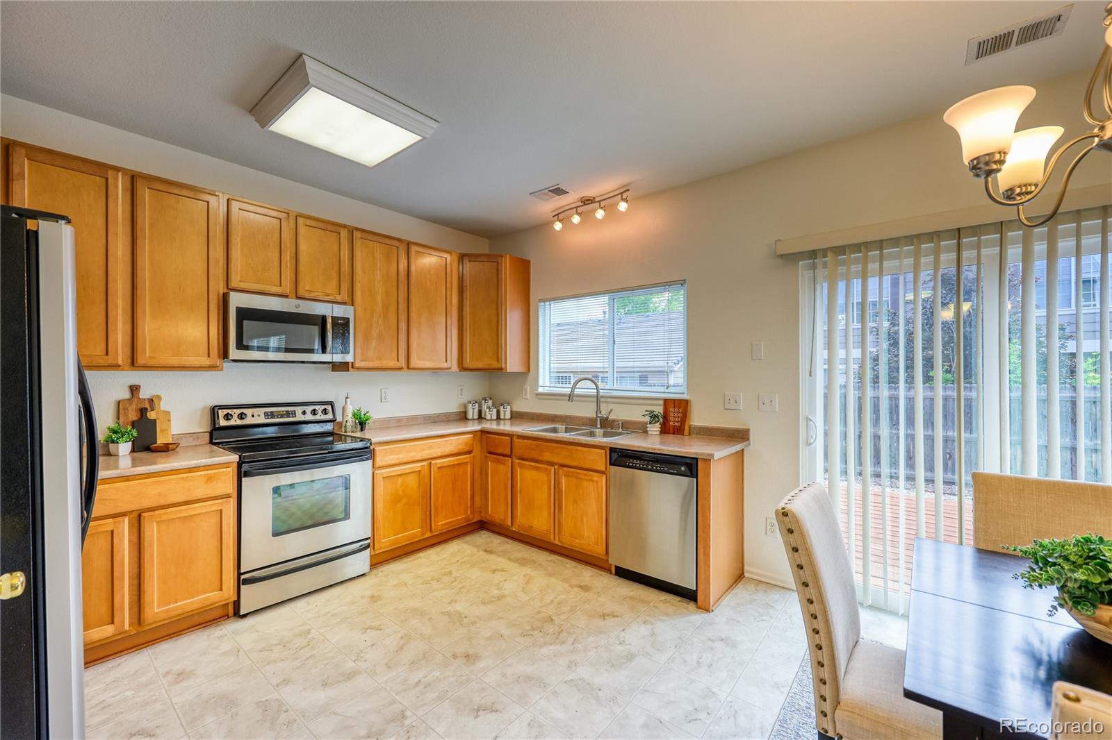 MLS Image #5 for 7345 s nucla street,aurora, Colorado