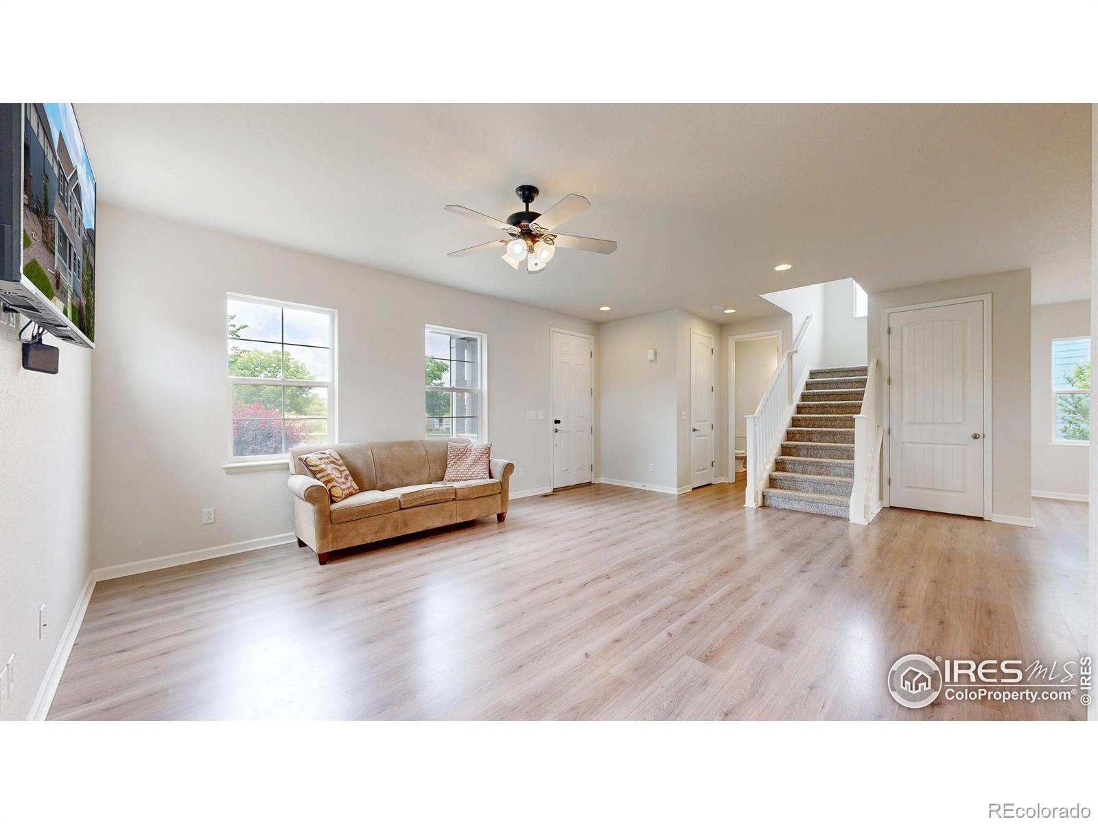 MLS Image #9 for 10604  reunion parkway,commerce city, Colorado