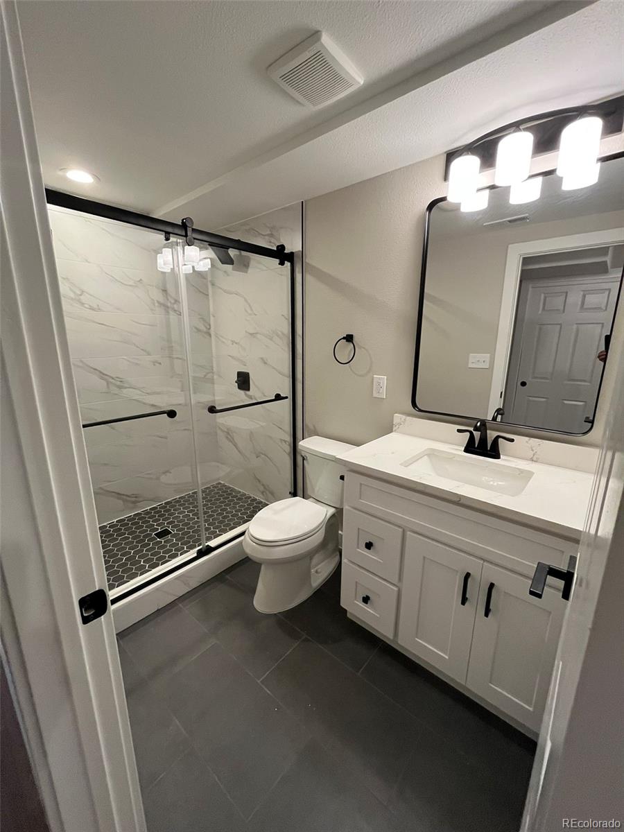 MLS Image #13 for 2836 s fenton street,denver, Colorado