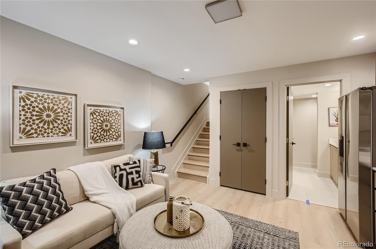 MLS Image #14 for 2323 s high street,denver, Colorado