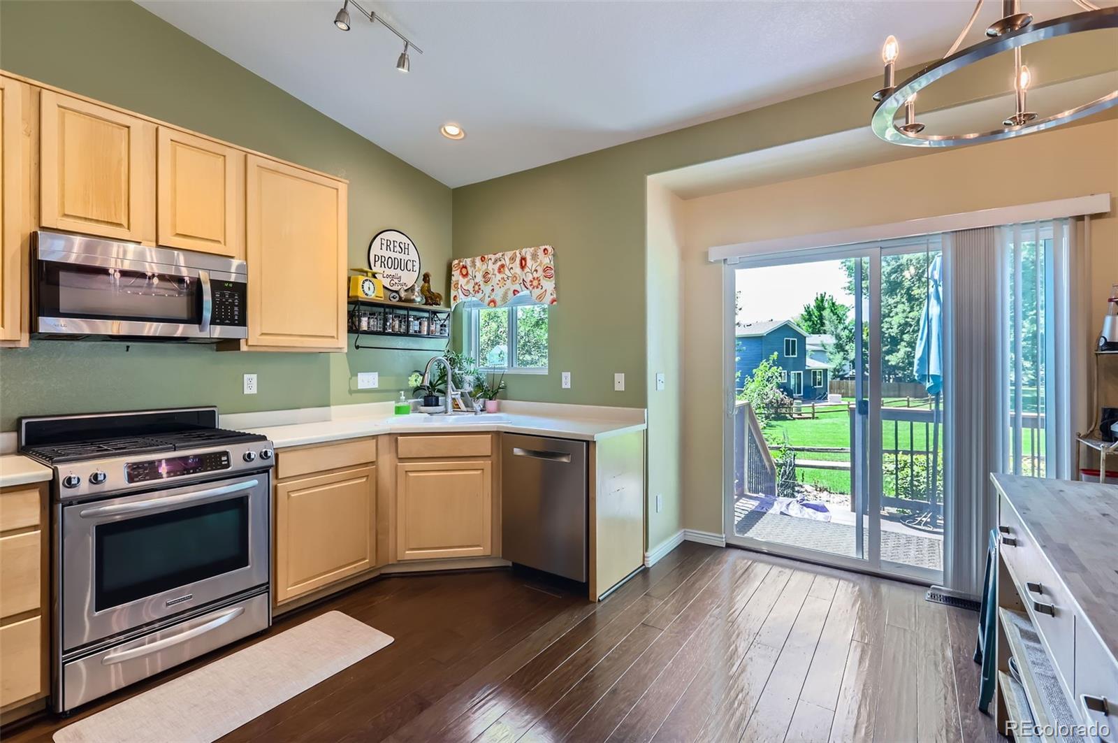 MLS Image #5 for 1201  trout creek circle,longmont, Colorado