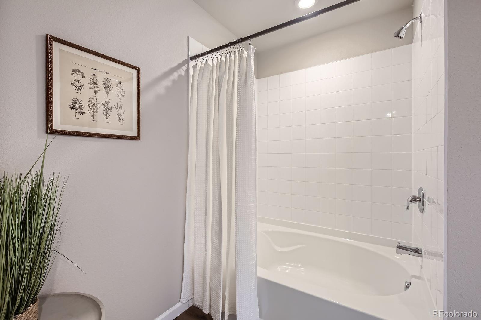 MLS Image #15 for 127  robin road,johnstown, Colorado