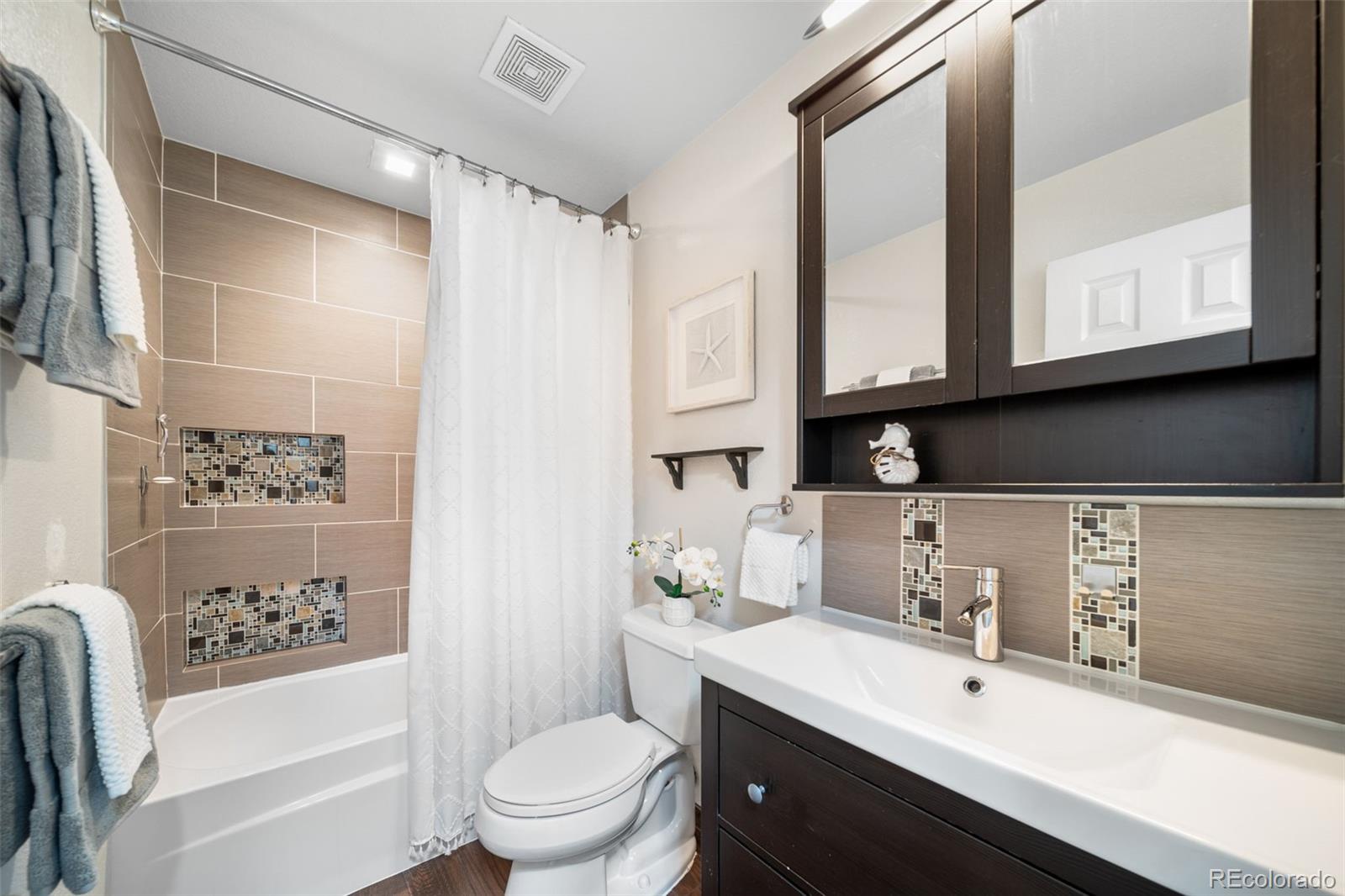 MLS Image #19 for 1482 s pitkin circle,aurora, Colorado