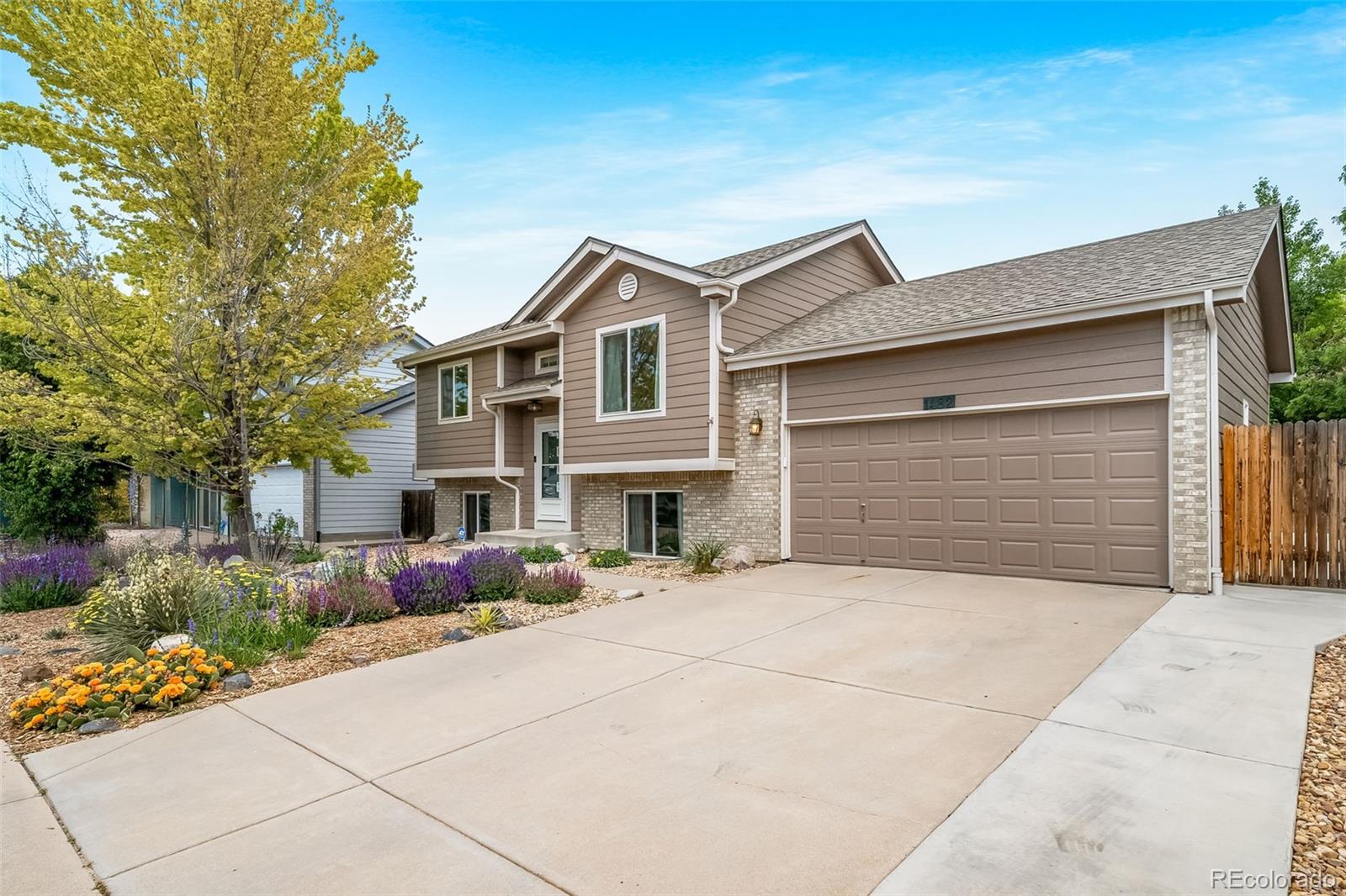 MLS Image #2 for 1482 s pitkin circle,aurora, Colorado