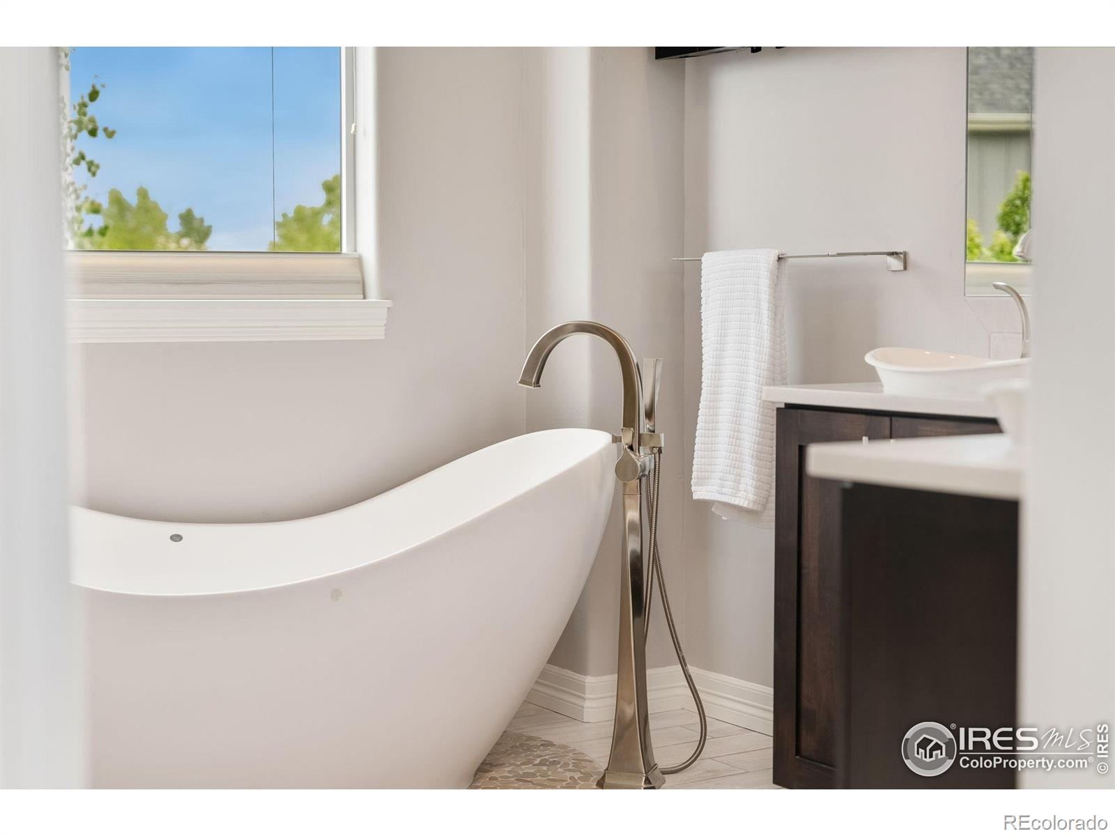 MLS Image #14 for 5966  sunny crest drive,timnath, Colorado