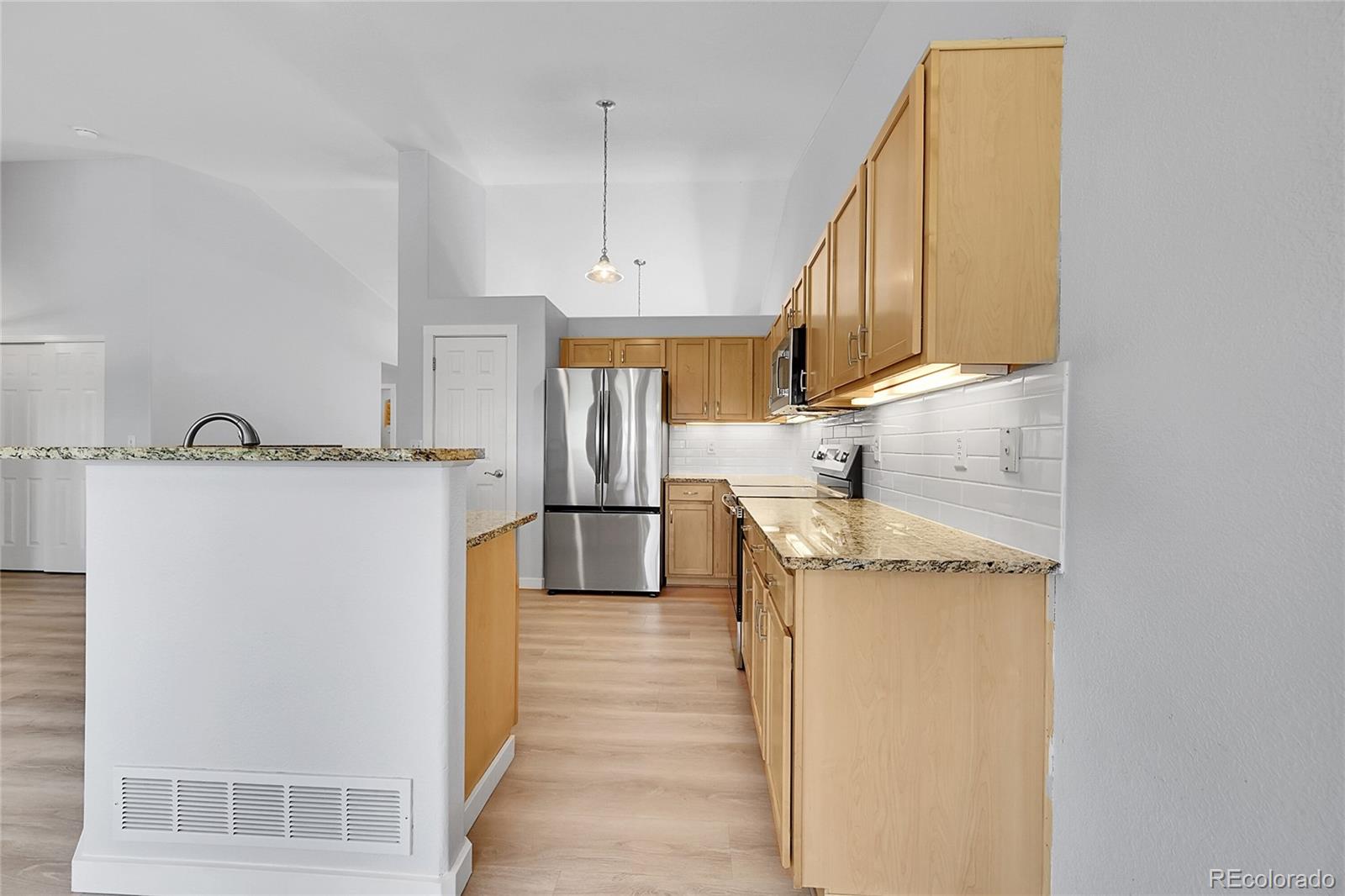 MLS Image #7 for 2205  santa fe drive,longmont, Colorado