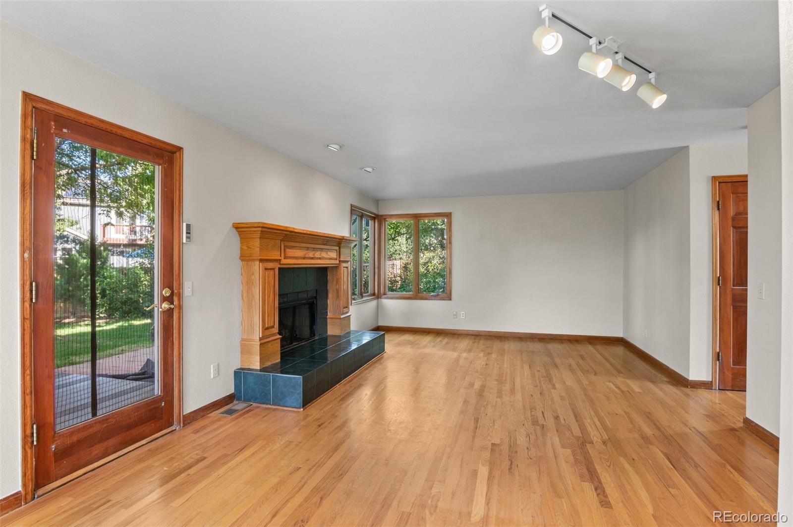 MLS Image #13 for 8000 s williams way,centennial, Colorado