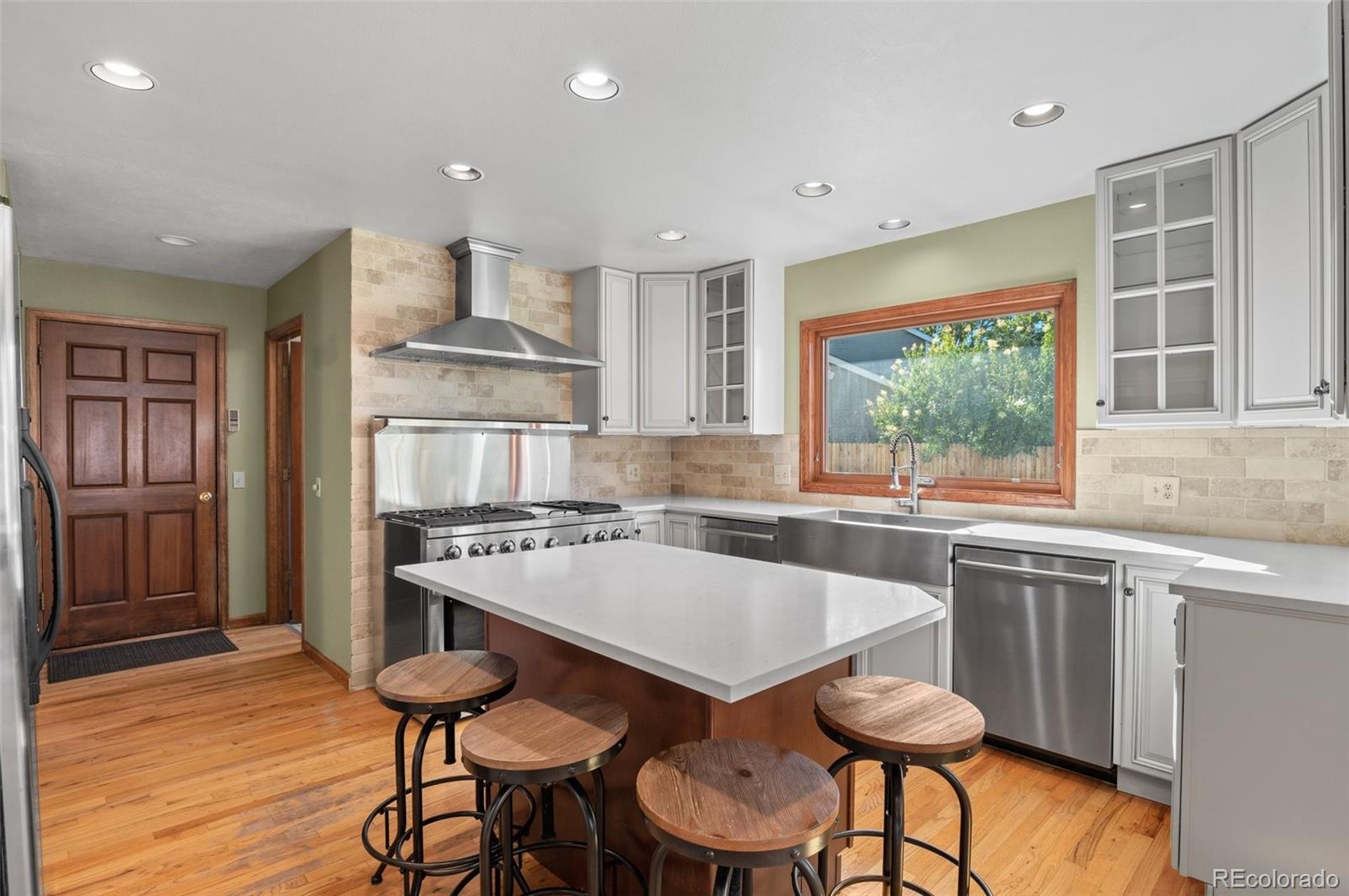 MLS Image #4 for 8000 s williams way,centennial, Colorado