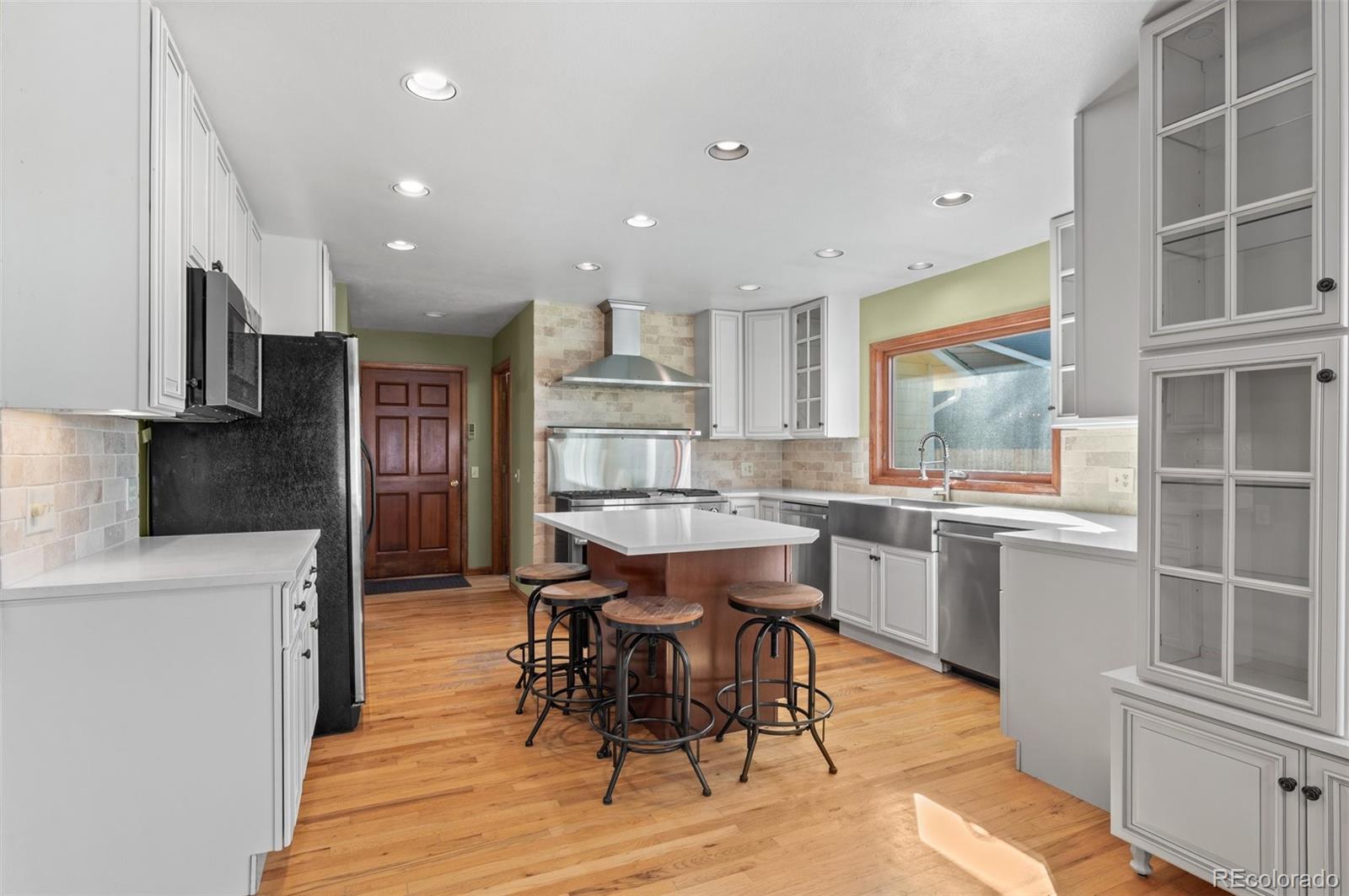 MLS Image #5 for 8000 s williams way,centennial, Colorado