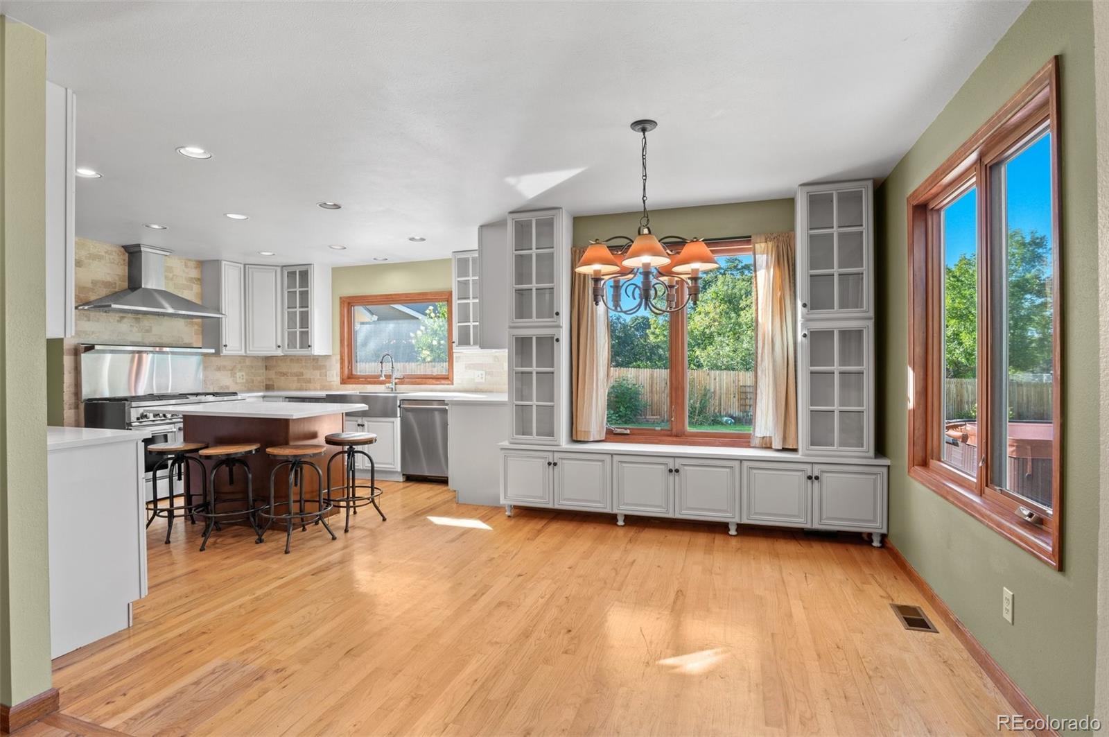 MLS Image #7 for 8000 s williams way,centennial, Colorado