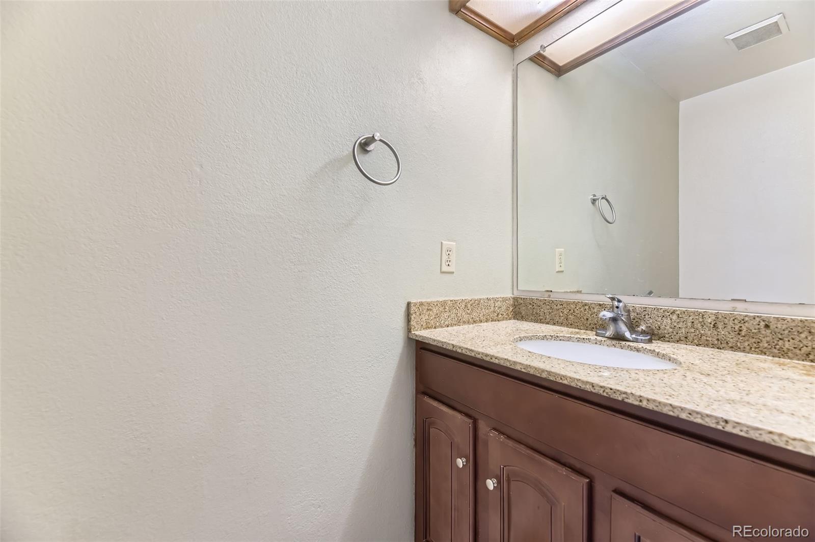 MLS Image #5 for 4130 e 94th avenue b,thornton, Colorado