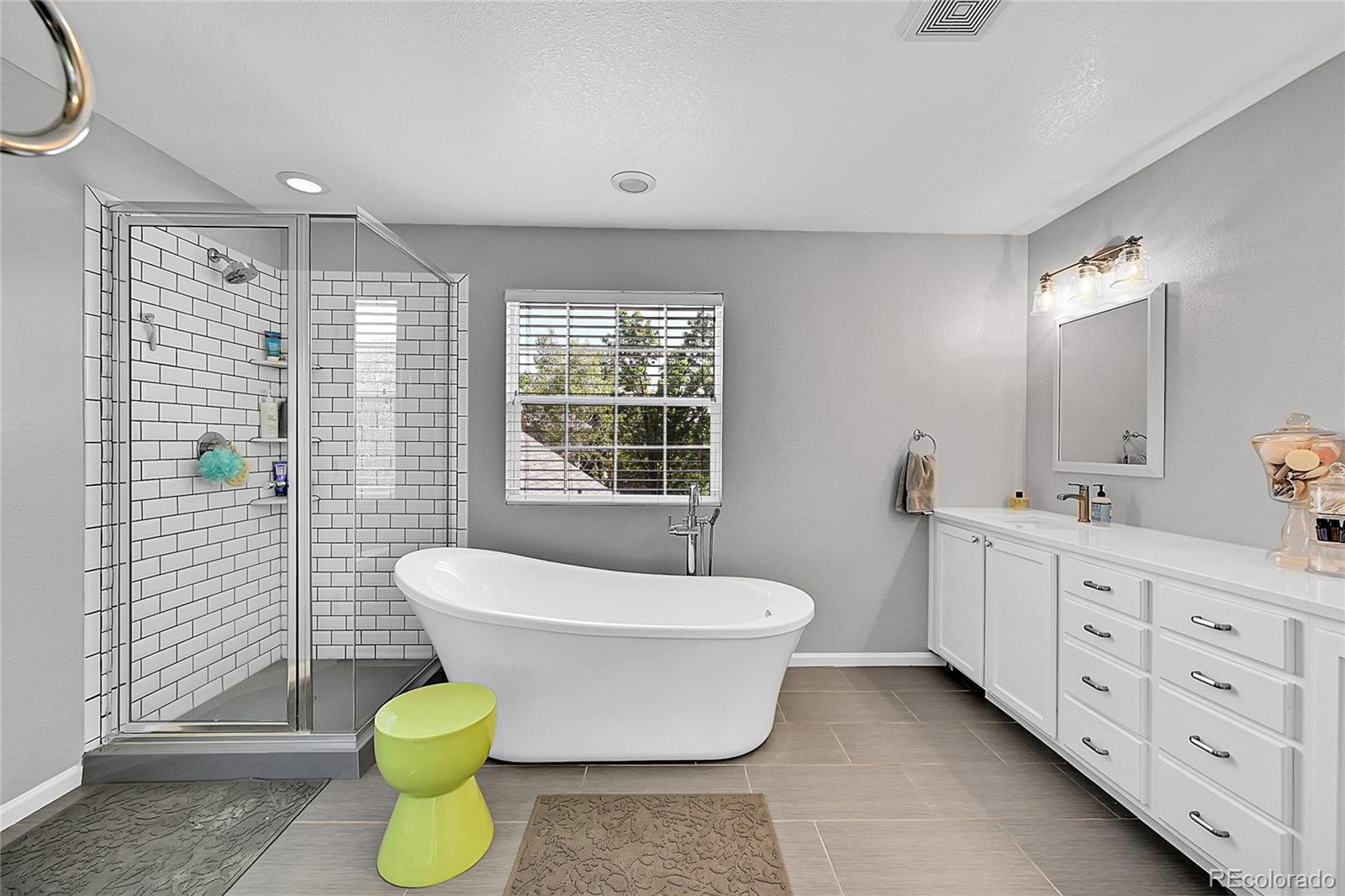 MLS Image #20 for 7064 e 2nd avenue,denver, Colorado
