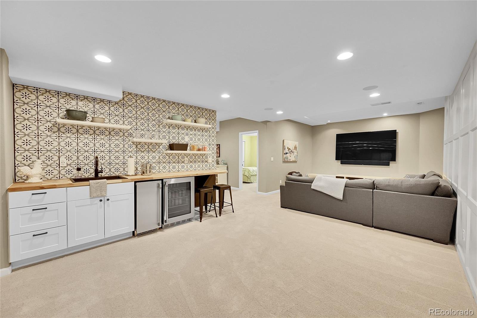 MLS Image #33 for 7064 e 2nd avenue,denver, Colorado