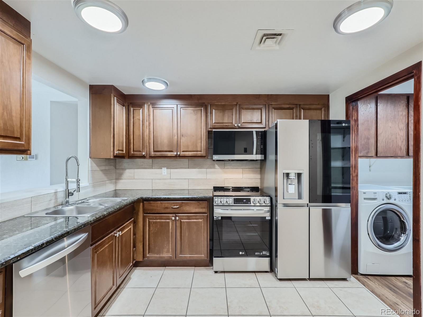 MLS Image #11 for 800  pearl street 204,denver, Colorado