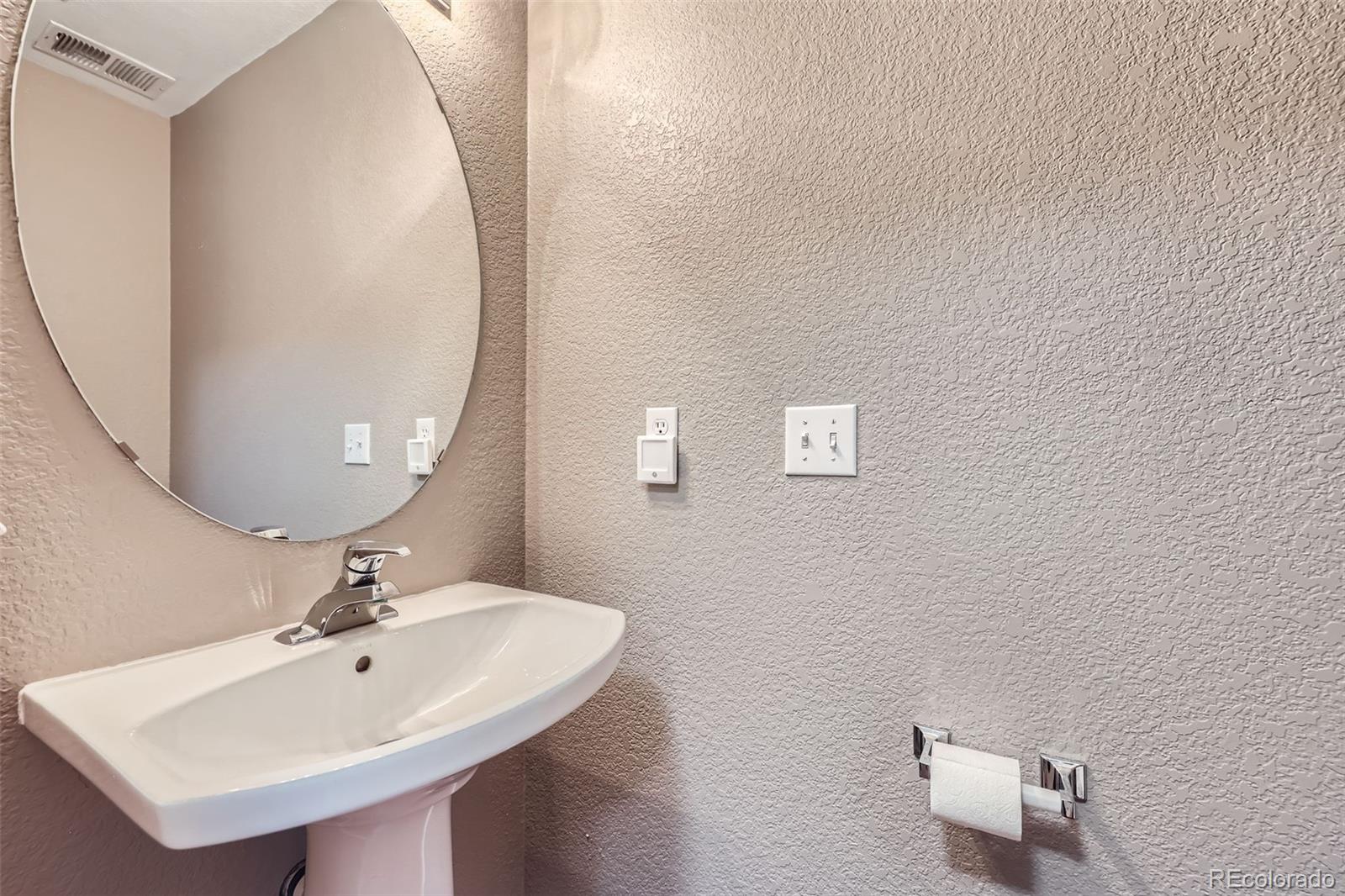 MLS Image #12 for 9890  gaylord street,thornton, Colorado