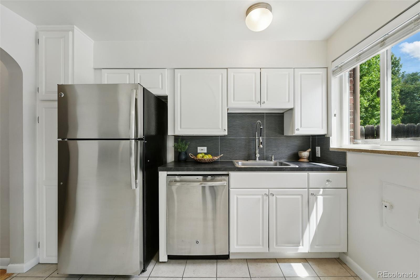 MLS Image #13 for 1376  ivanhoe street,denver, Colorado