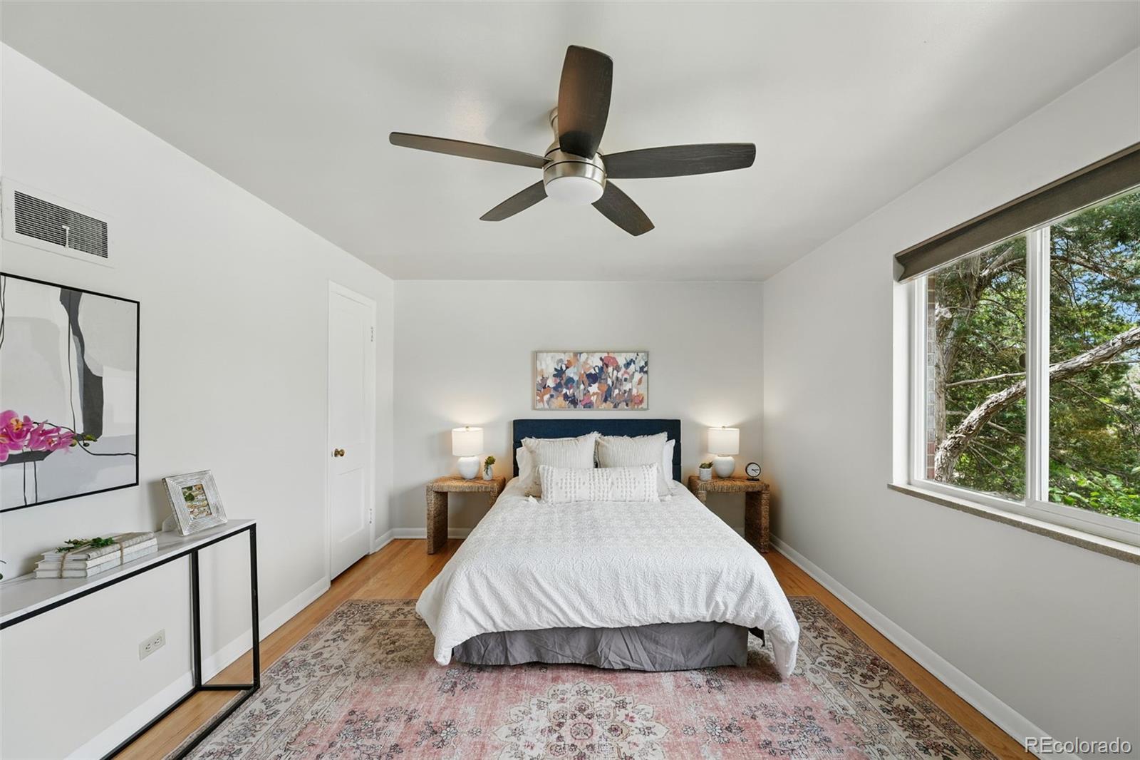 MLS Image #15 for 1376  ivanhoe street,denver, Colorado